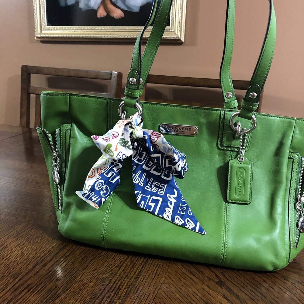 GREEN COACH PURSE W SCARF!